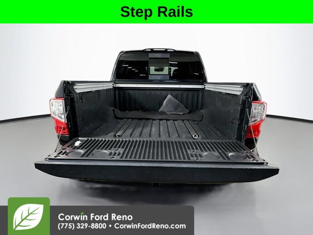 Used 2017 Nissan Titan SV AWD/4WD image 25