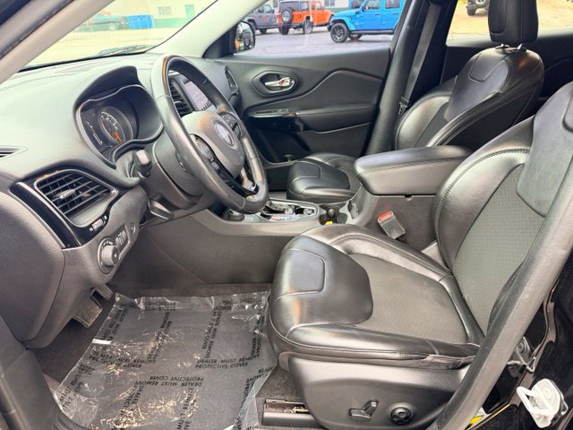 Used 2020 Jeep Cherokee Latitude Plus AWD/4WD image 24