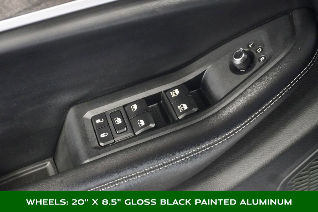 Used 2023 Jeep Grand Cherokee Limited w/ Luxury Tech Group II image 30