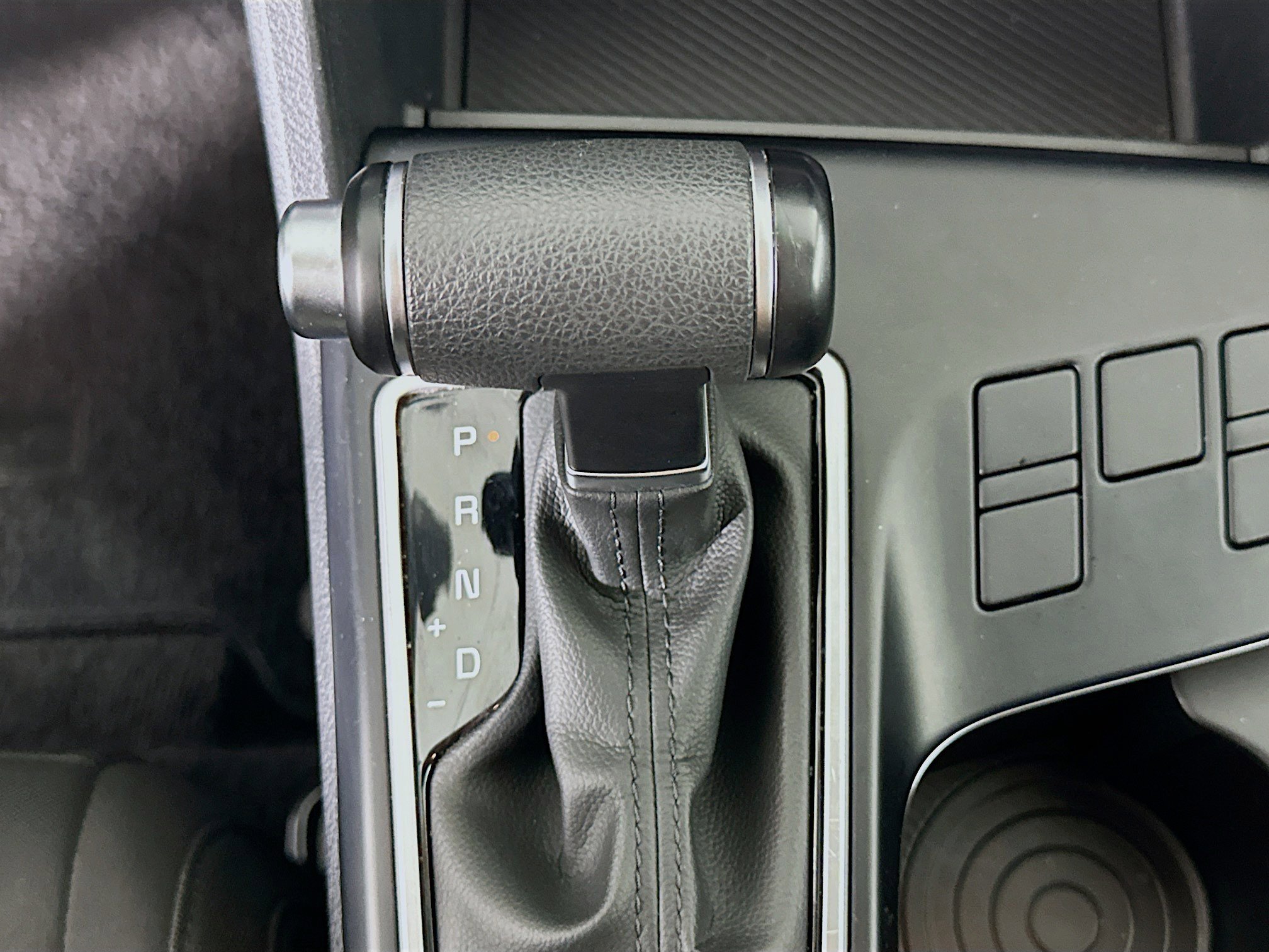 Used 2025 Kia Sportage LX image 24