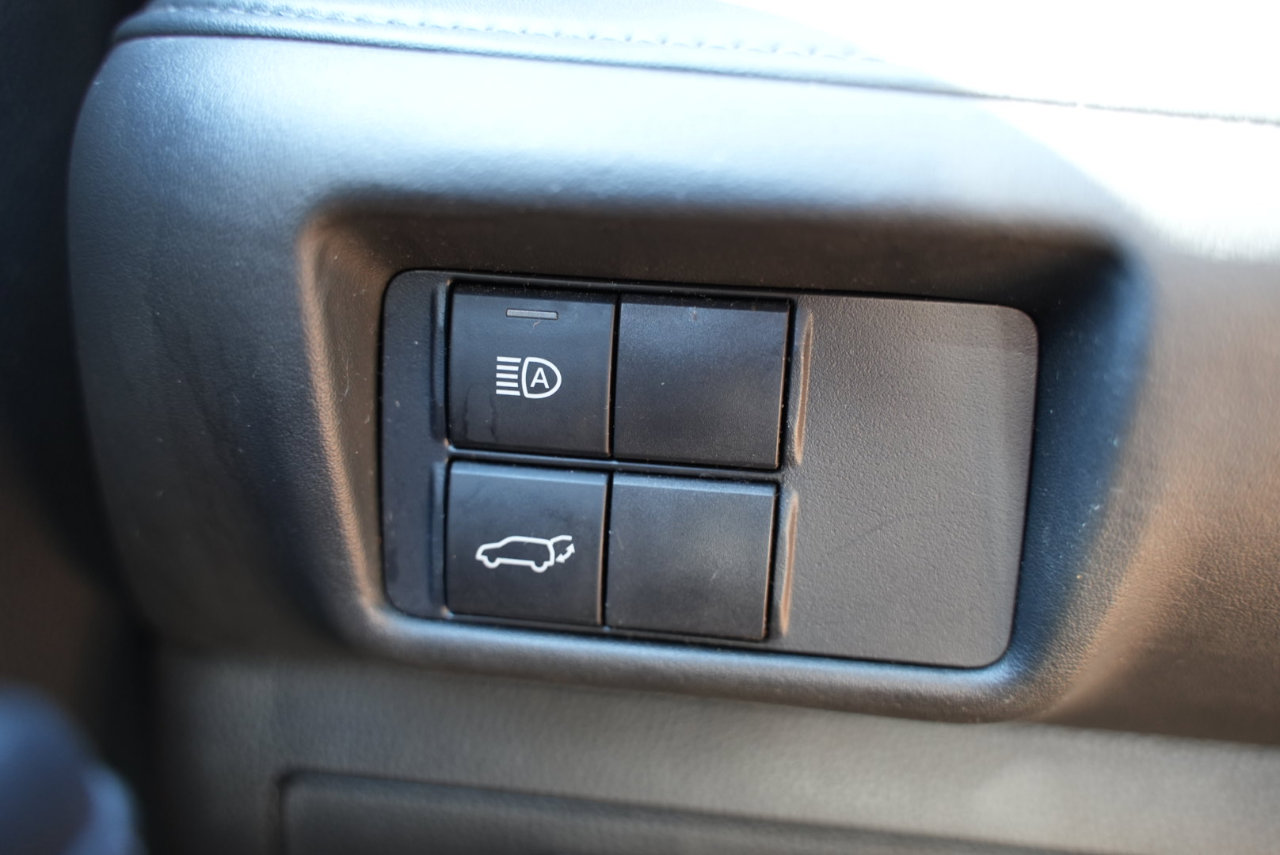Used 2020 Toyota Highlander XLE image 34