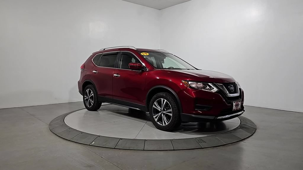 Used 2019 Nissan Rogue SV w/ Sun & Sound Touring Package AWD/4WD image 8