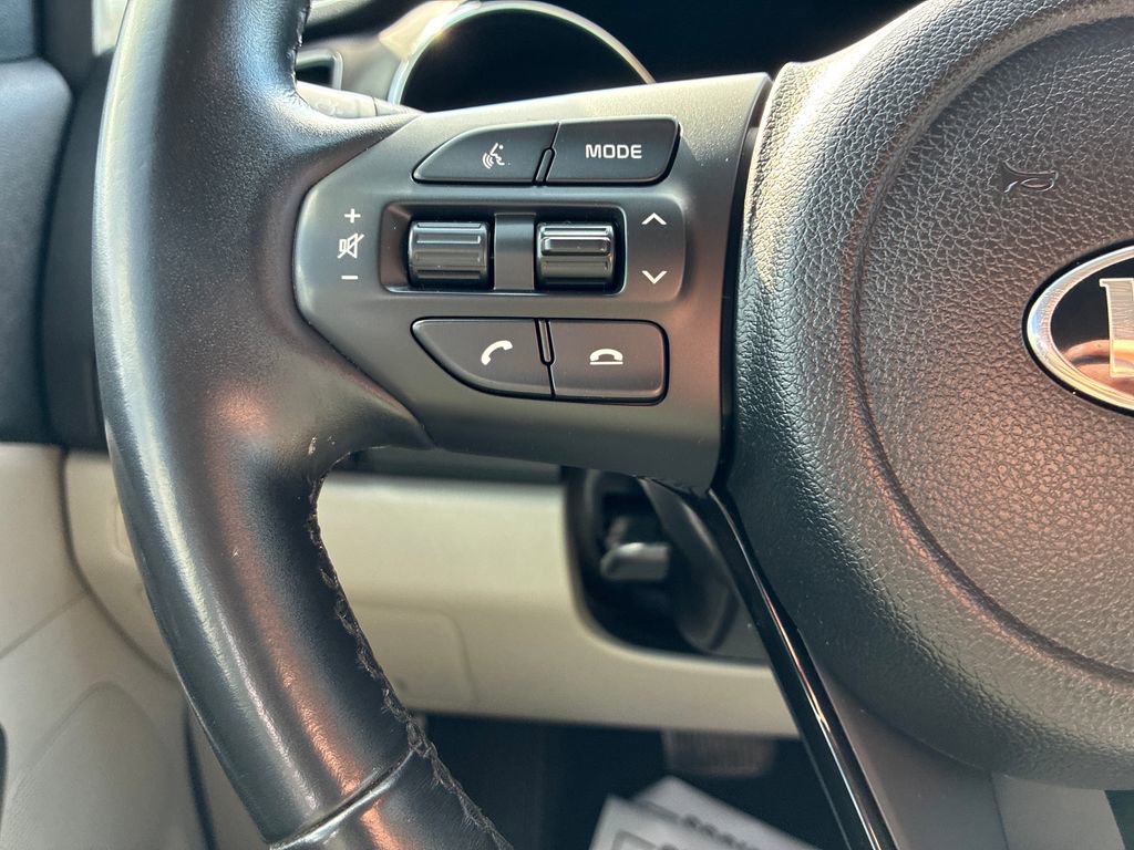 Used 2019 Kia Sedona EX image 23