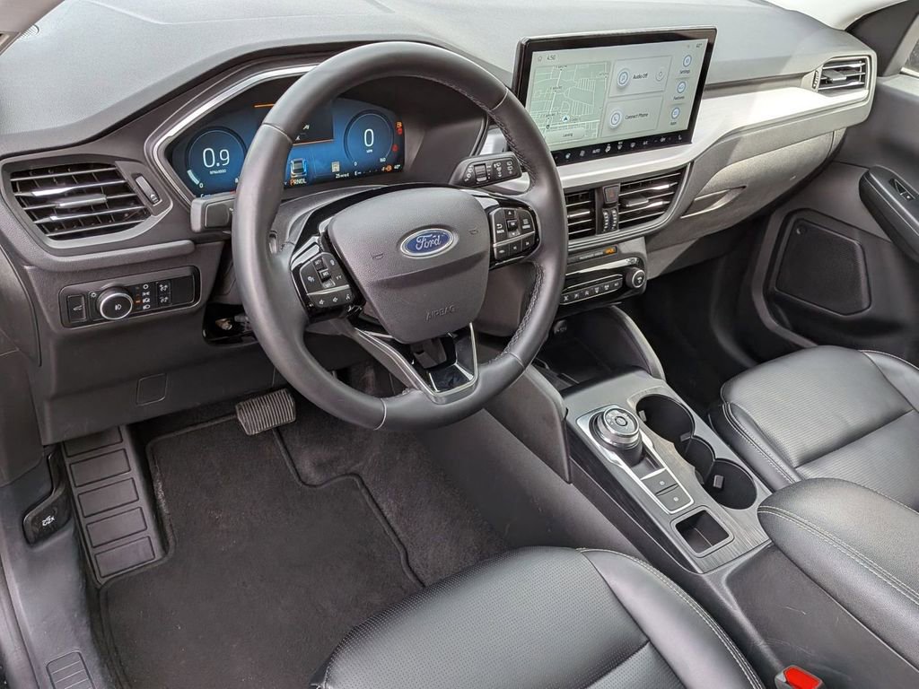 Used 2024 Ford Escape Platinum AWD/4WD image 11