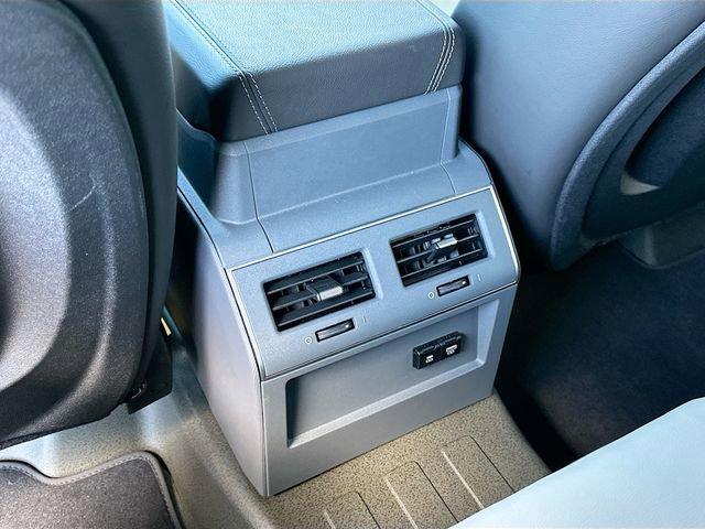 Used 2025 INEOS Grenadier Fieldmaster Edition image 23