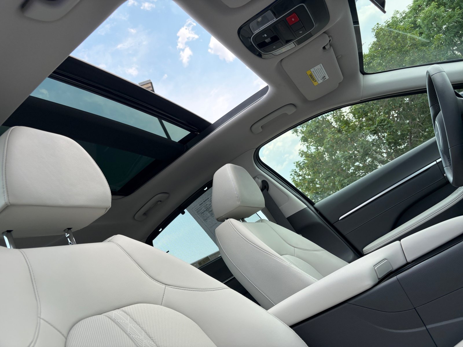 Used 2025 Hyundai Sonata Limited FWD image 34