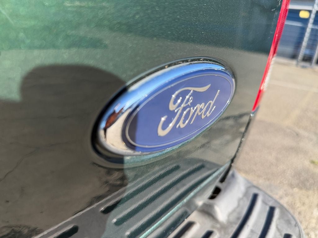 Used 2003 Ford F350 Lariat RWD image 34