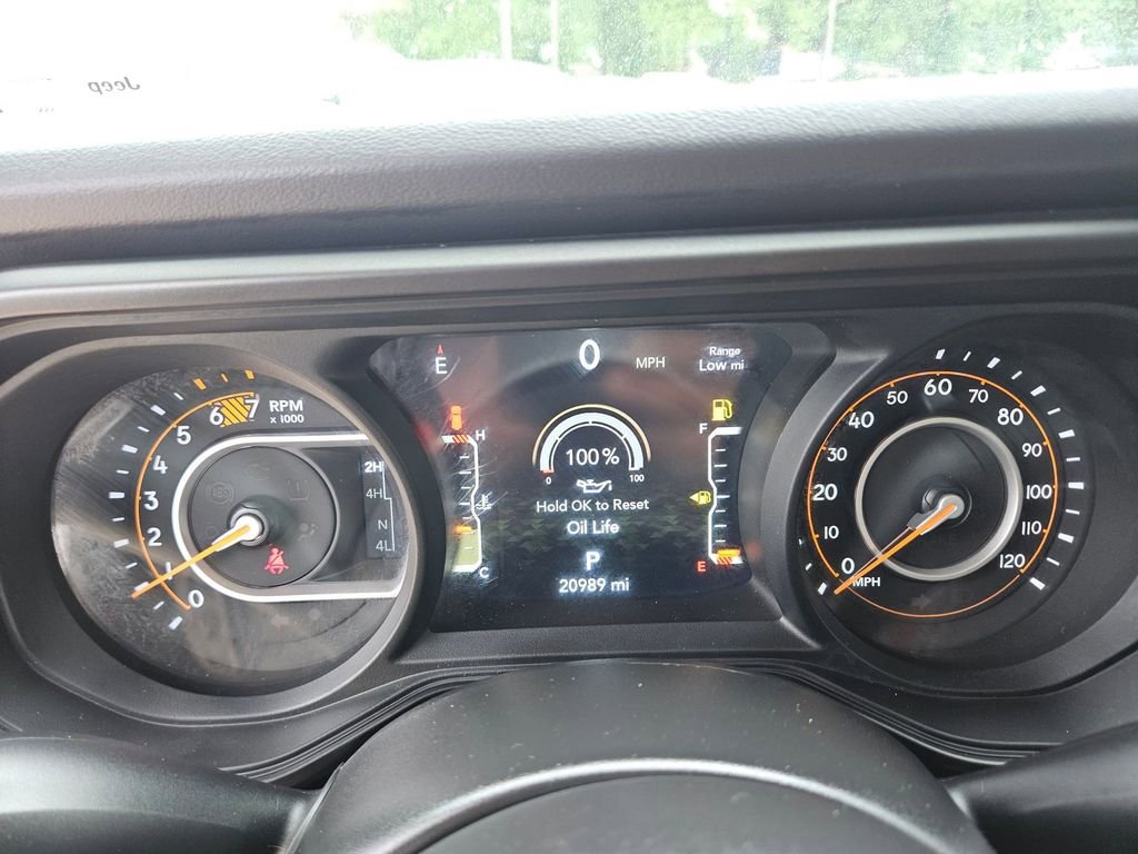 Used 2025 Jeep Wrangler Unlimited Rubicon AWD/4WD image 19