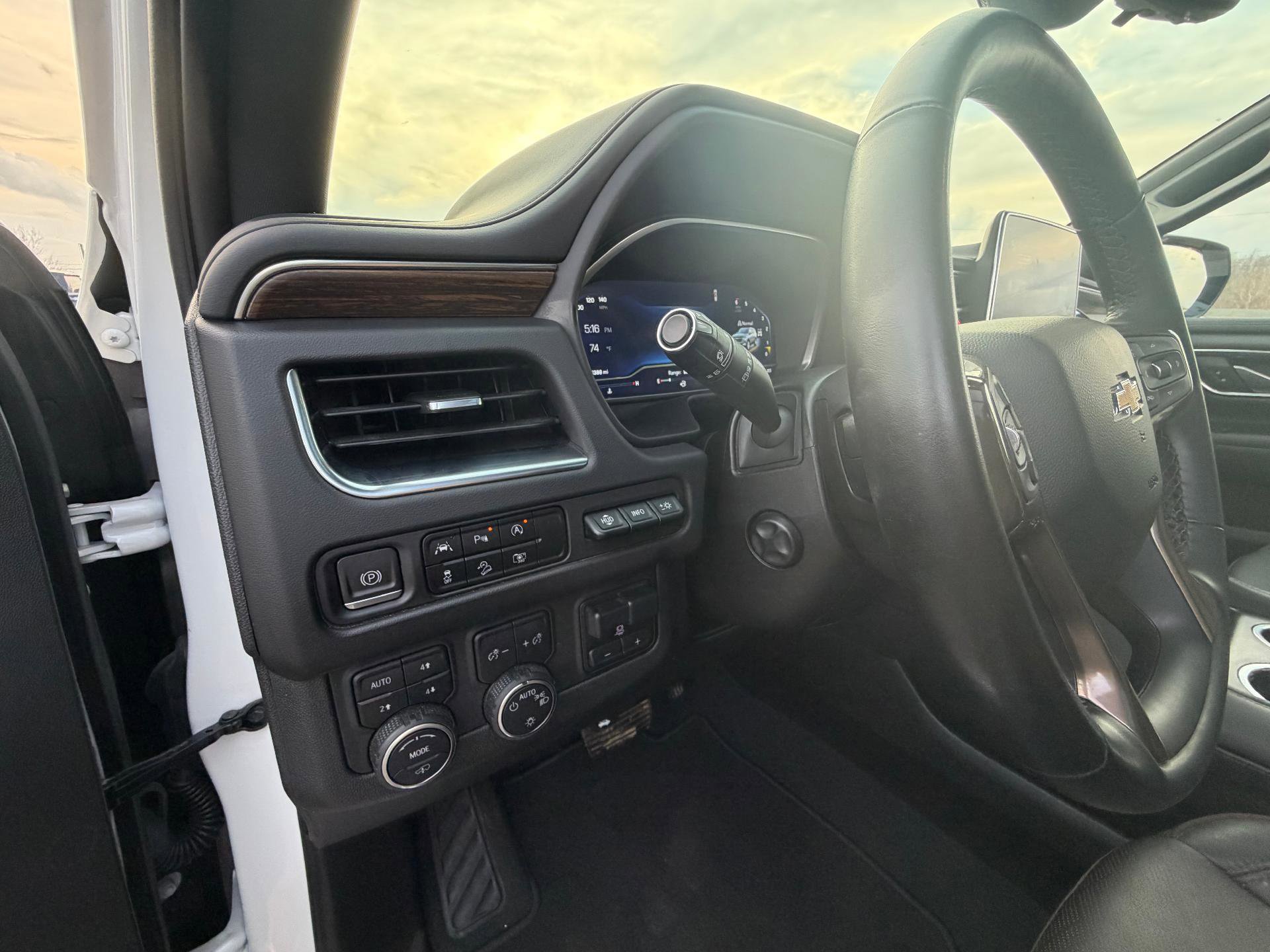 Used 2023 Chevrolet Tahoe High Country image 9