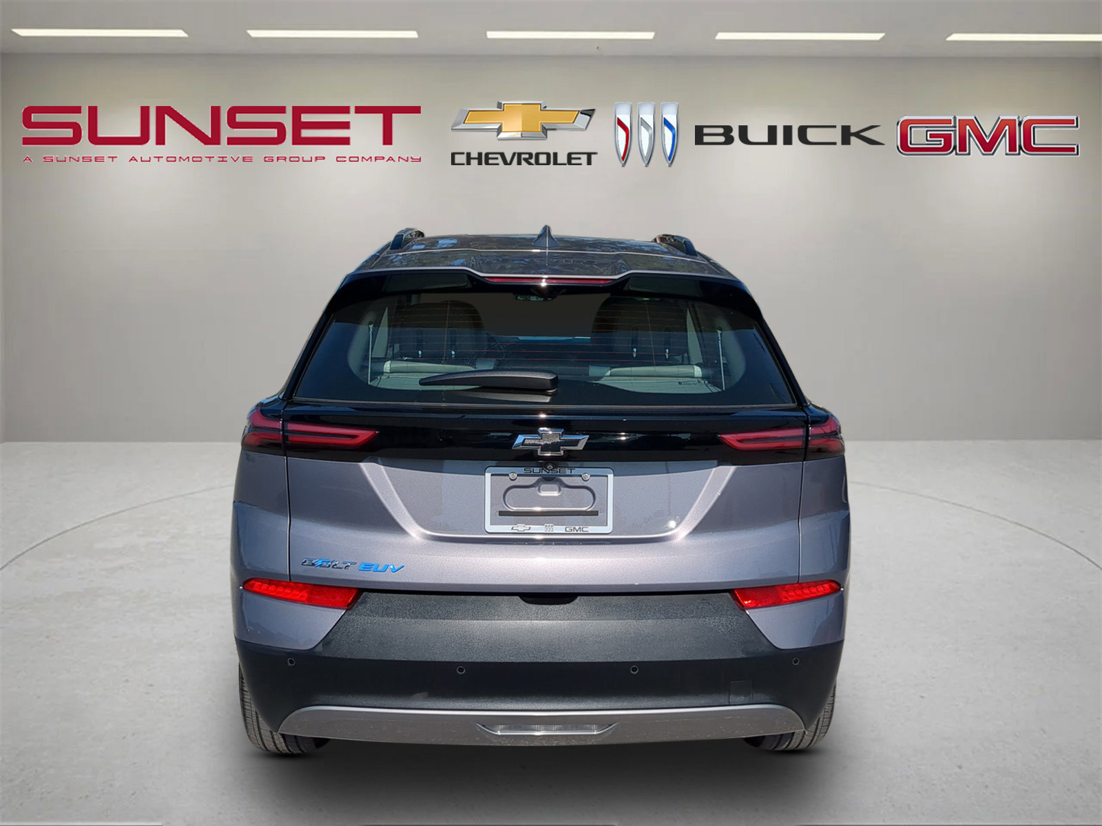 Certified 2022 Chevrolet Bolt EUV Premier w/ Sun & Sound Package image 5