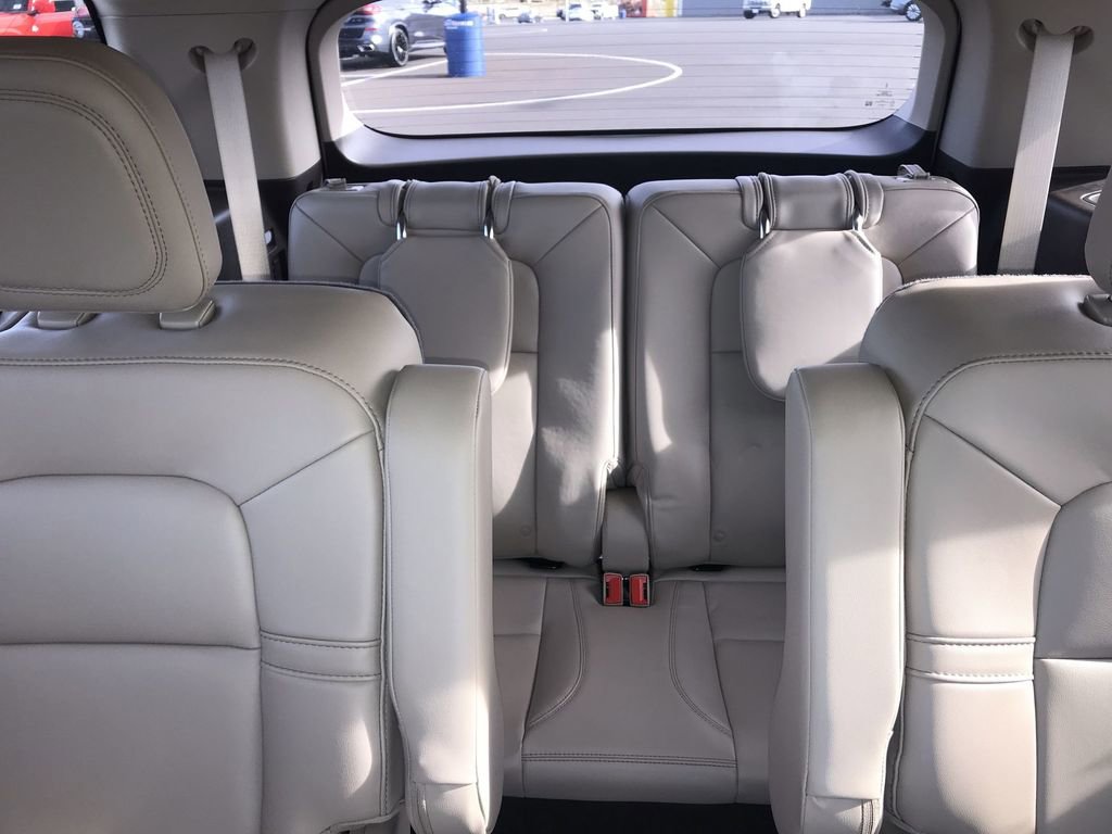 Used 2023 Lincoln Aviator AWD w/ Premium Package image 24