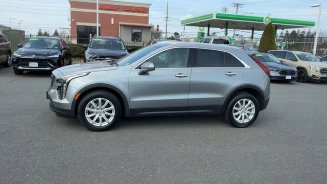 Used 2023 Cadillac XT4 Luxury w/ Cold Weather Package image 9