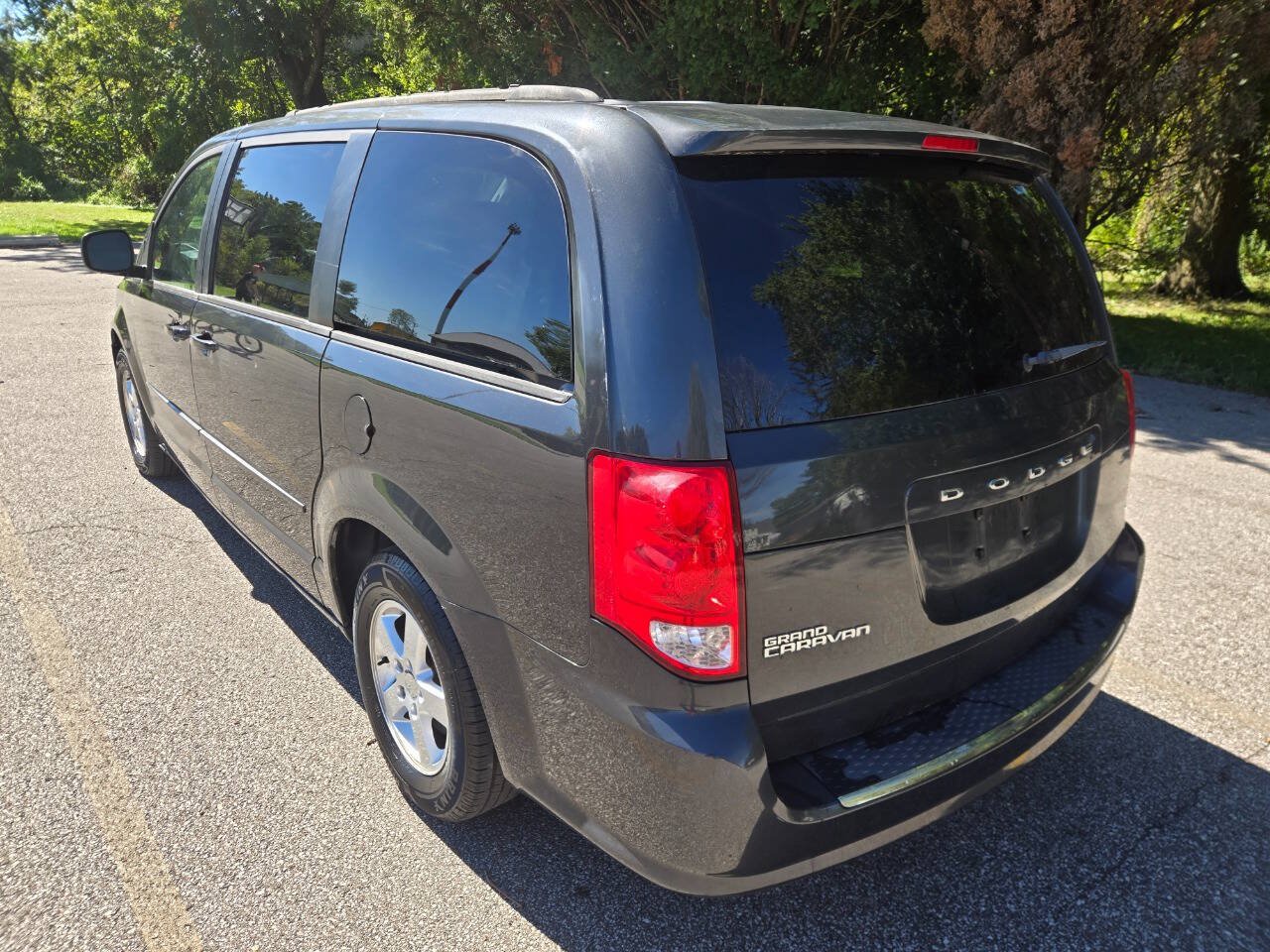 Used 2011 Dodge Grand Caravan Mainstreet w/ PWR Convenience Group FWD image 6