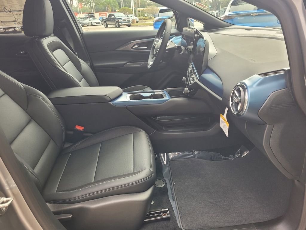 New 2026 Chevrolet Equinox EV LT FWD image 13