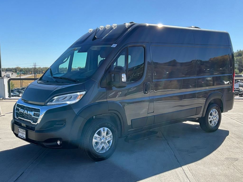New 2025 RAM ProMaster 1500 w/ Quick Order Package 22G SLT