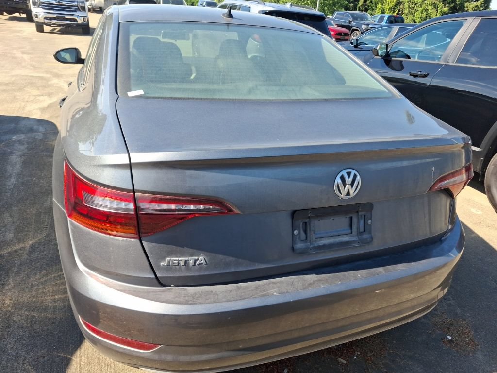 Used 2019 Volkswagen Jetta SE w/ Cold Weather Package FWD image 7