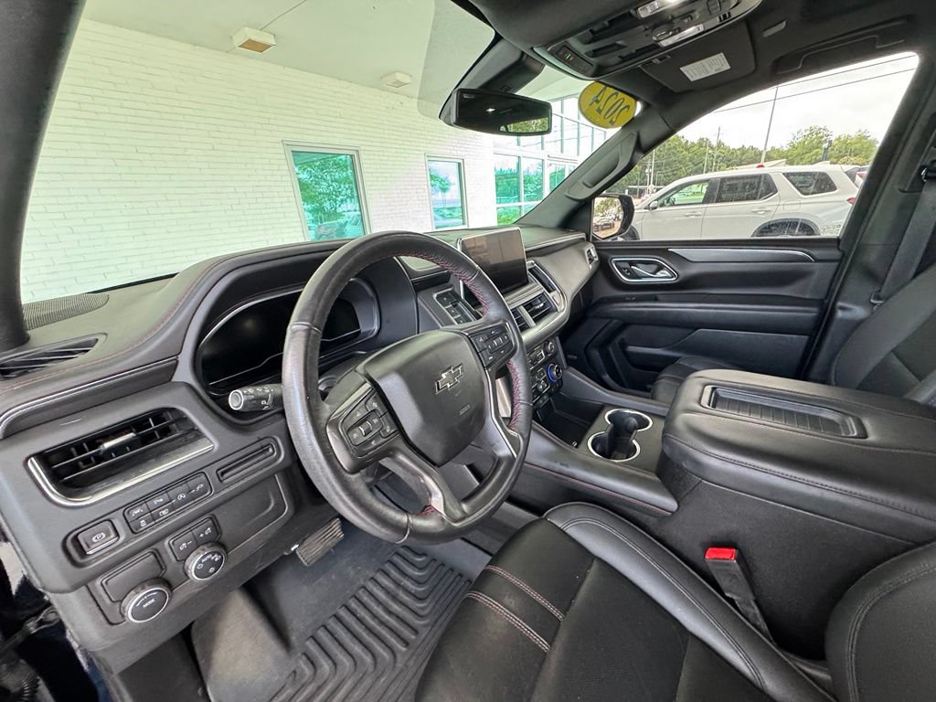 Used 2022 Chevrolet Suburban RST w/ Luxury Package RWD image 14