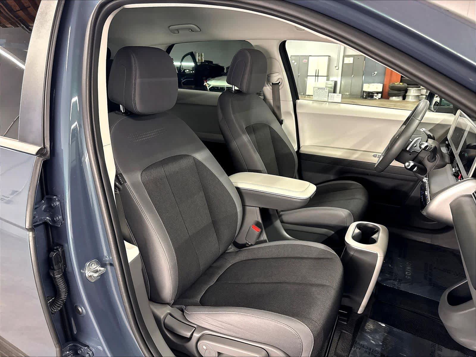 Used 2024 Hyundai Ioniq 5 SE RWD image 11