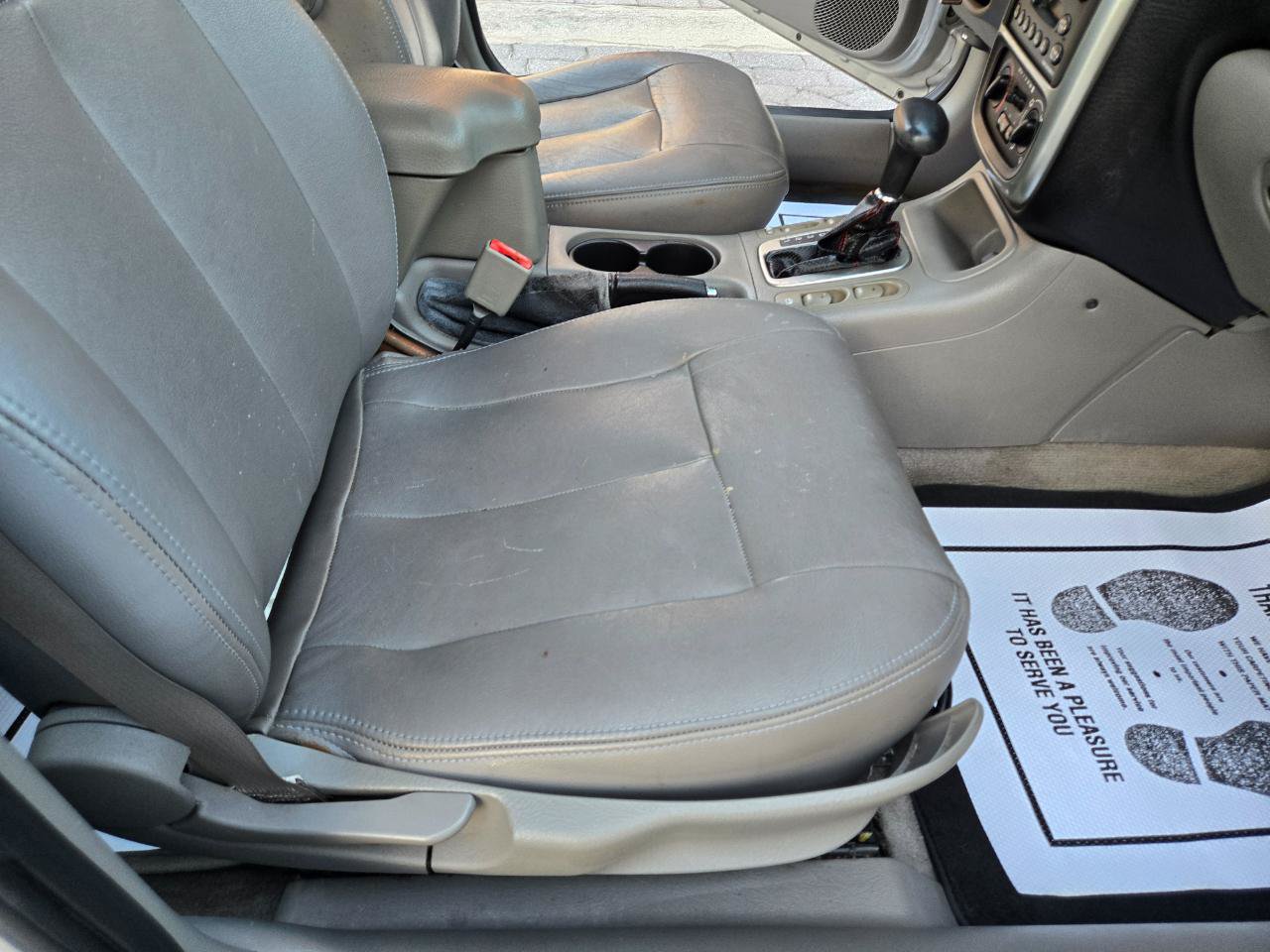 Used 2005 Saturn L-Series L300 FWD image 26