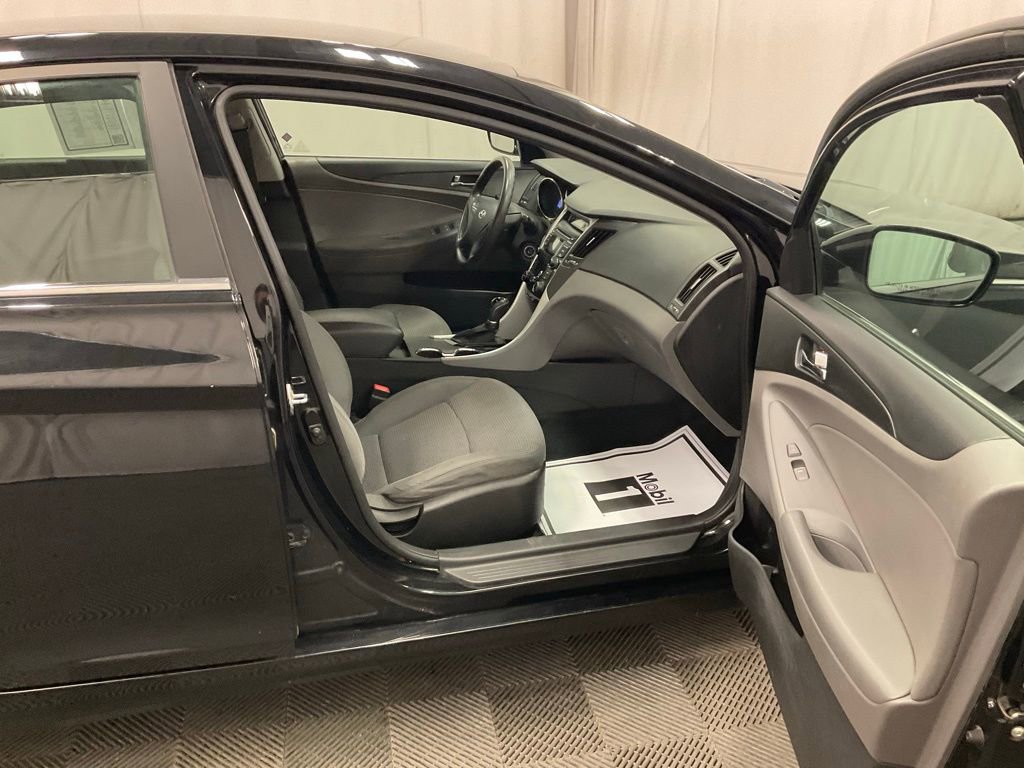 Used 2012 Hyundai Sonata GLS w/ Popular Equipment Pkg image 8