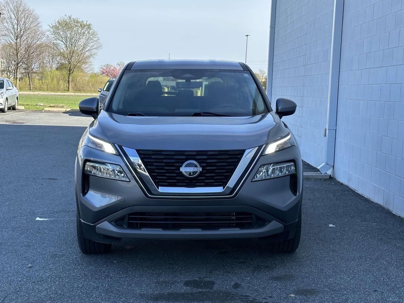 Used 2023 Nissan Rogue SV image 9