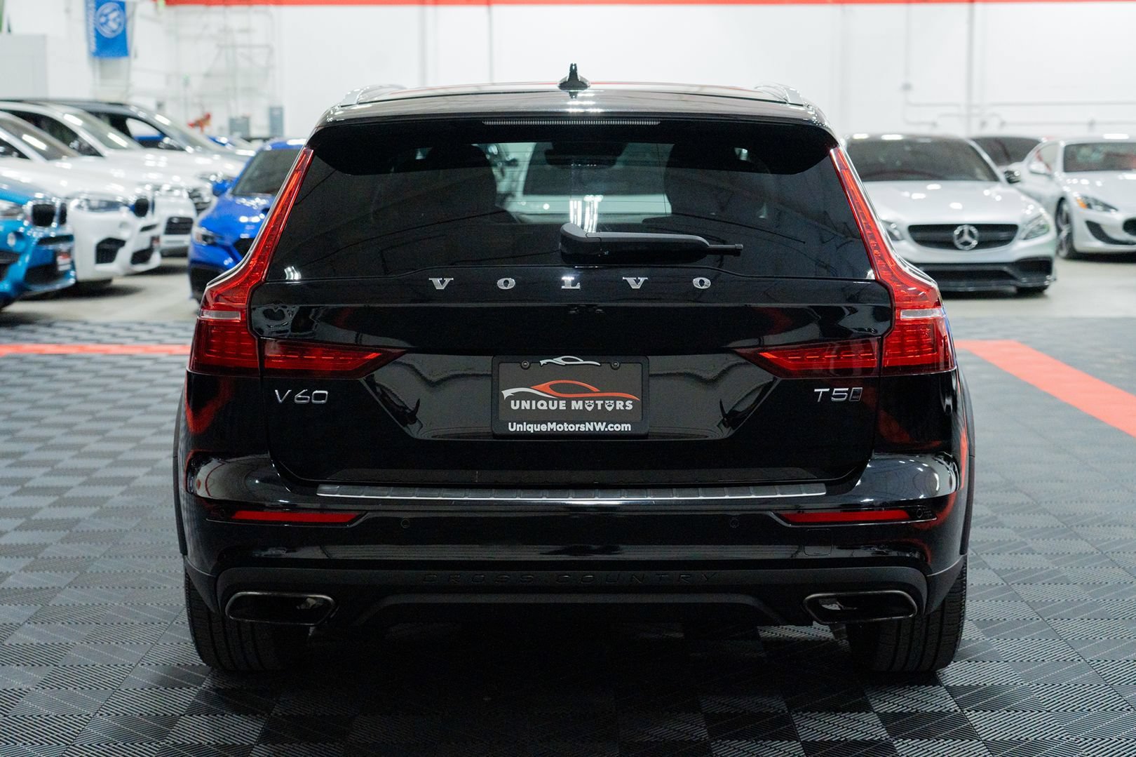 Used 2020 Volvo V60 T5 Cross Country AWD/4WD image 5