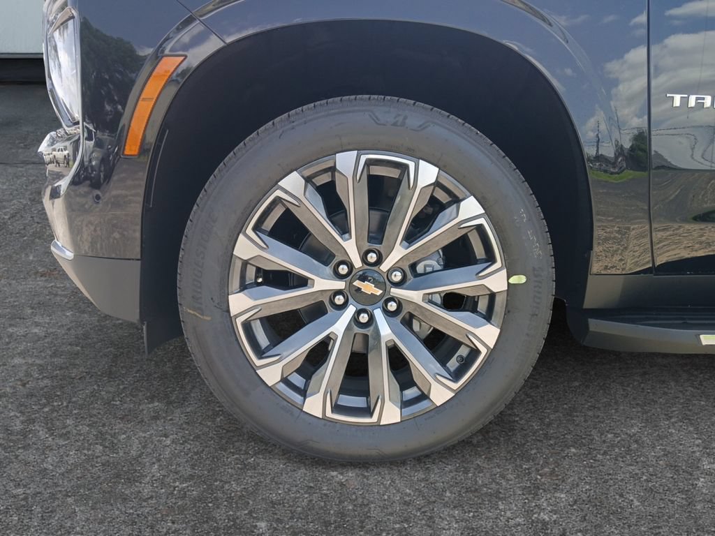 New 2026 Chevrolet Tahoe High Country w/ Sun And Tow Package AWD/4WD image 9