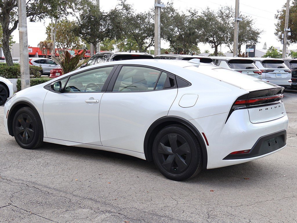 Used 2024 Toyota Prius LE image 7