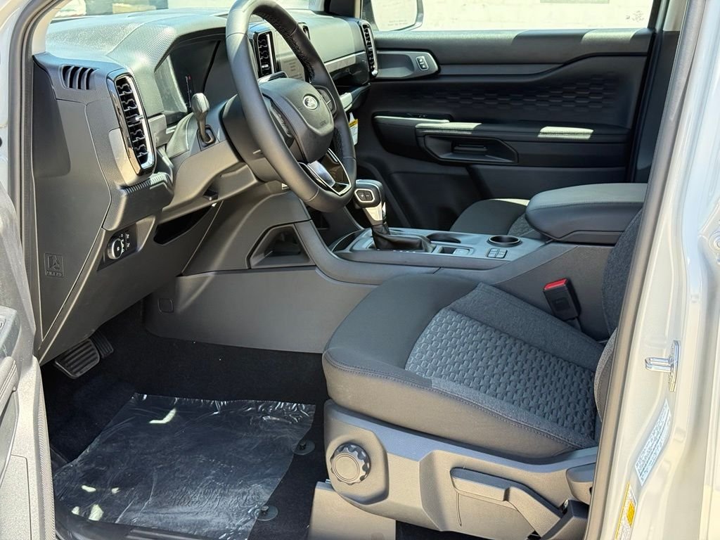 New 2026 Ford Ranger XLT w/ Black Appearance Package RWD image 5