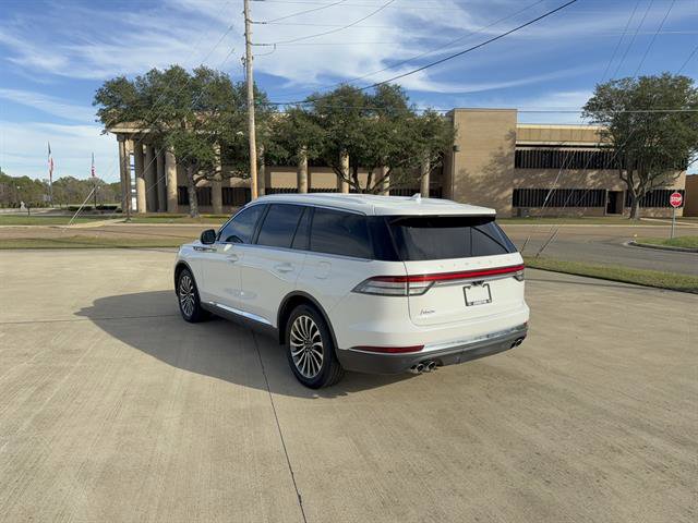 Used 2020 Lincoln Aviator Reserve w/ Class IV Trailer Tow Package RWD image 5