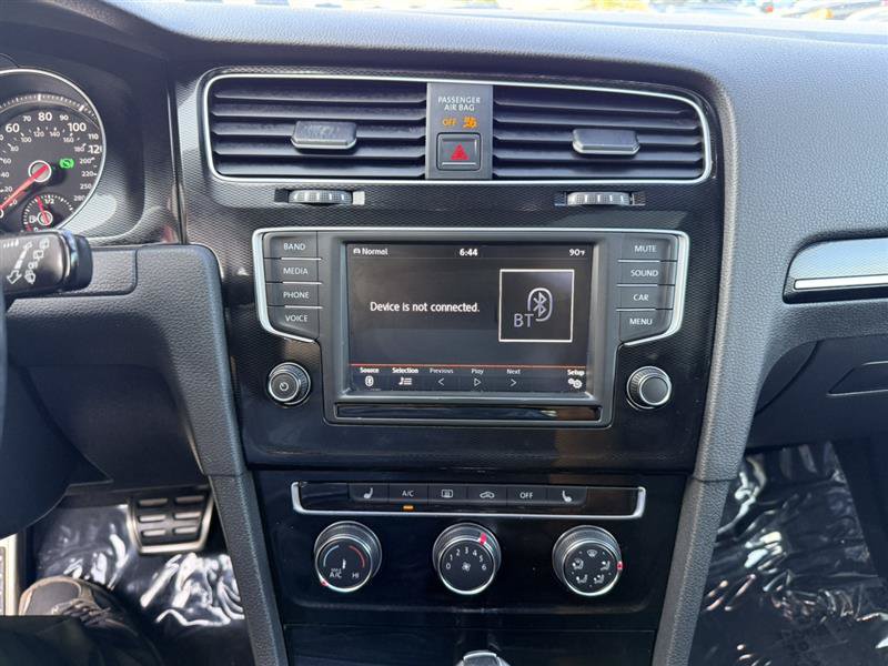 Used 2017 Volkswagen GTI SE FWD image 44