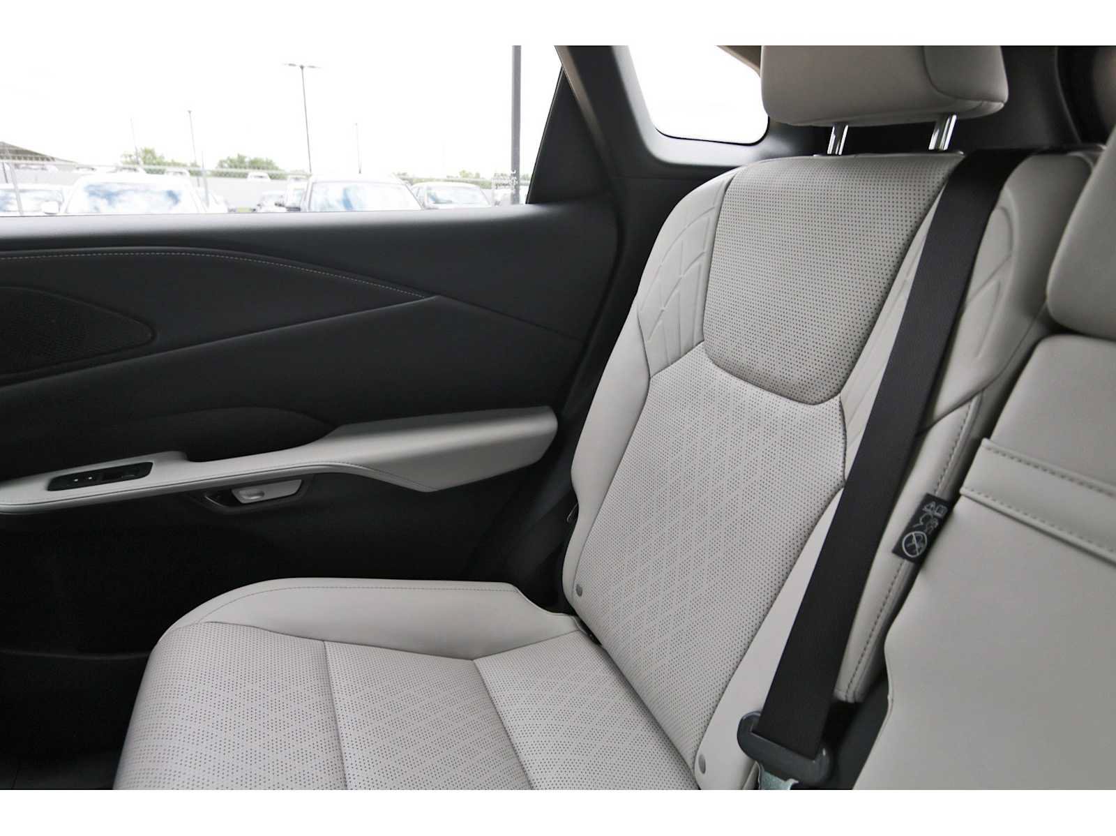 Used 2025 Lexus RX 350 Premium Plus w/ Accessory Package (Z1) FWD image 9