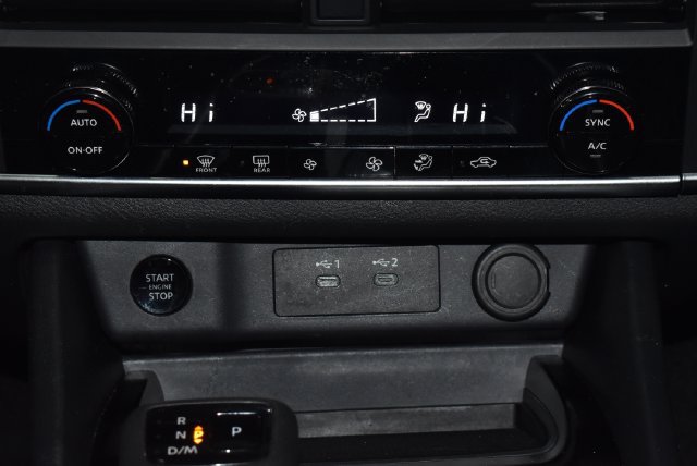 Used 2025 Nissan Rogue SV AWD/4WD image 29