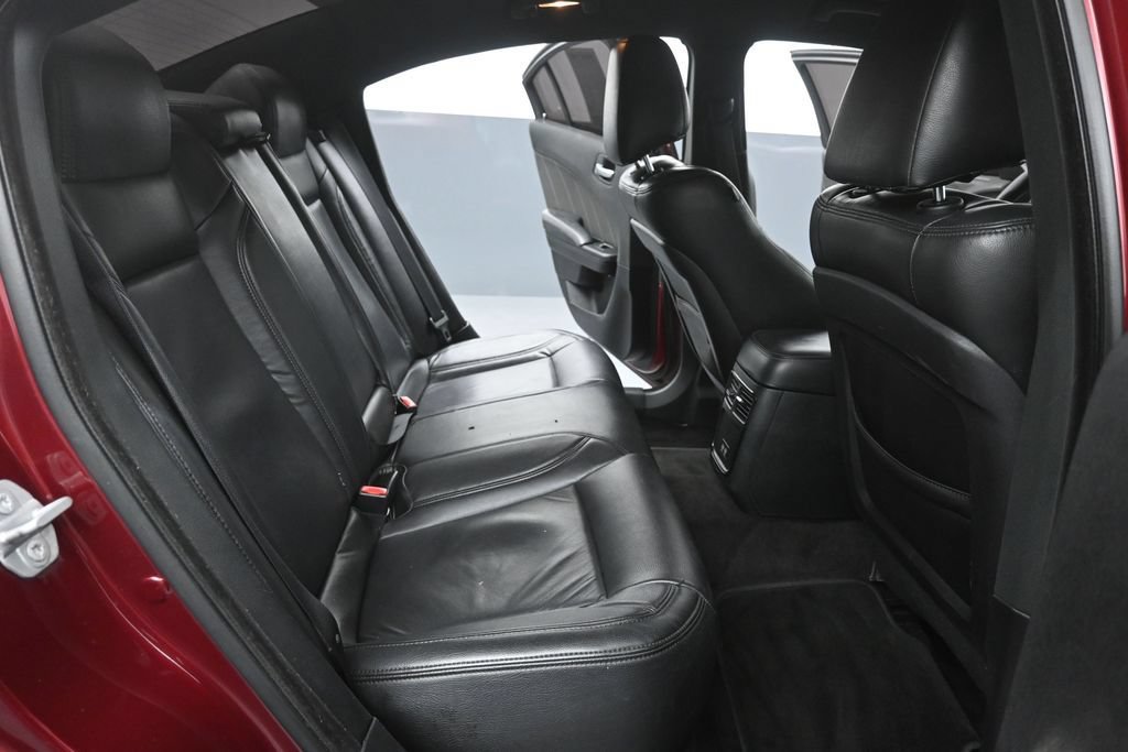Used 2019 Dodge Charger SXT w/ Blacktop Package RWD image 23