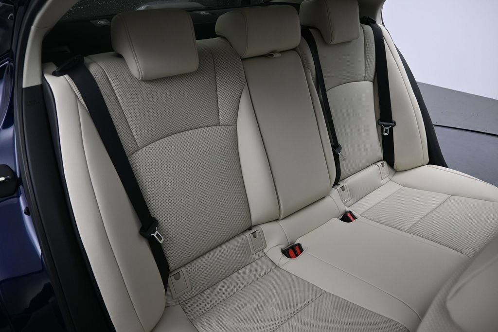 Used 2025 Lexus ES 350 w/ Premium Package FWD image 13
