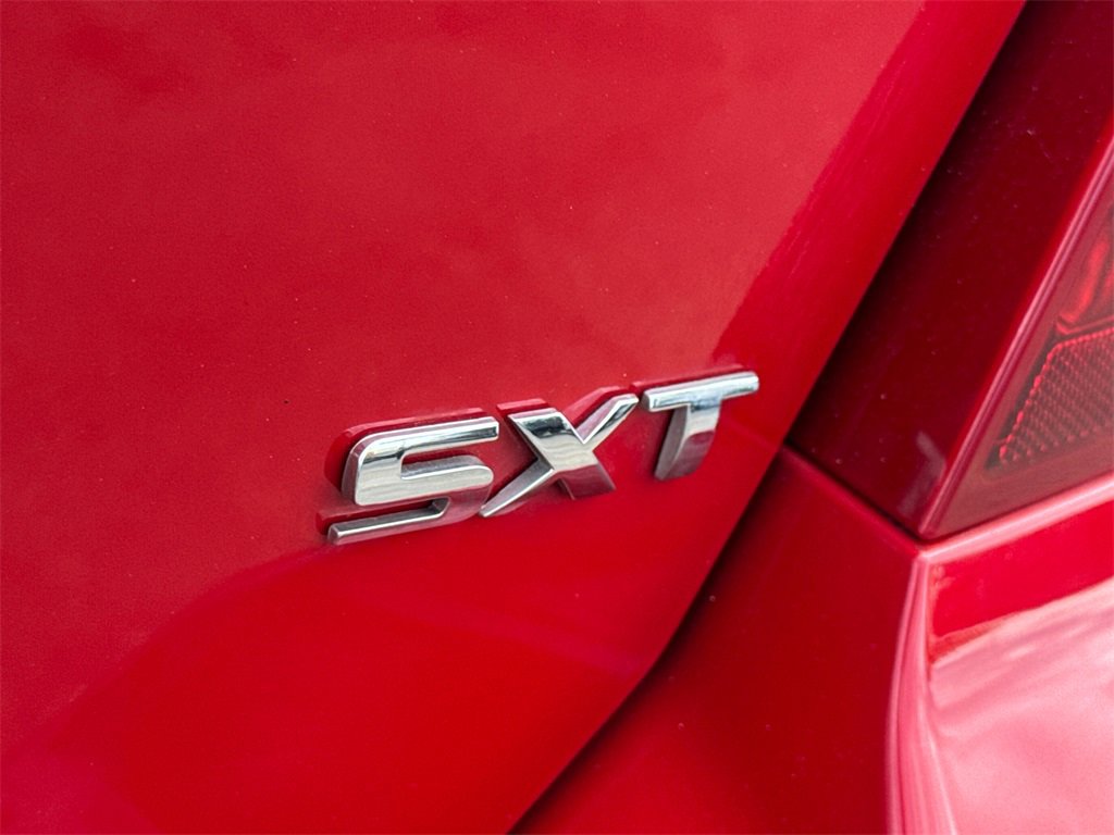 Used 2013 Dodge Avenger SXT image 13