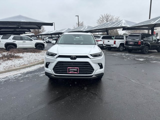 Used 2025 Toyota Grand Highlander AWD image 2