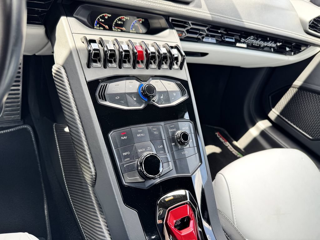 Used 2018 Lamborghini Huracan LP 580-2 RWD image 21