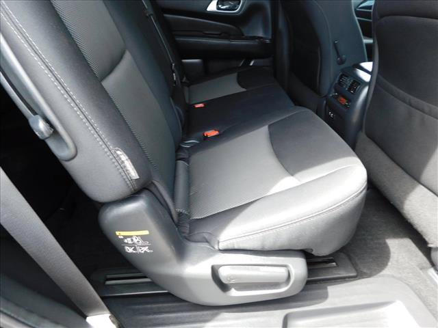 Used 2019 Nissan Pathfinder S AWD/4WD image 27