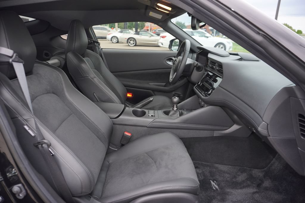 Used 2023 Nissan Z w/ Floor Mat Package (L93) RWD image 44