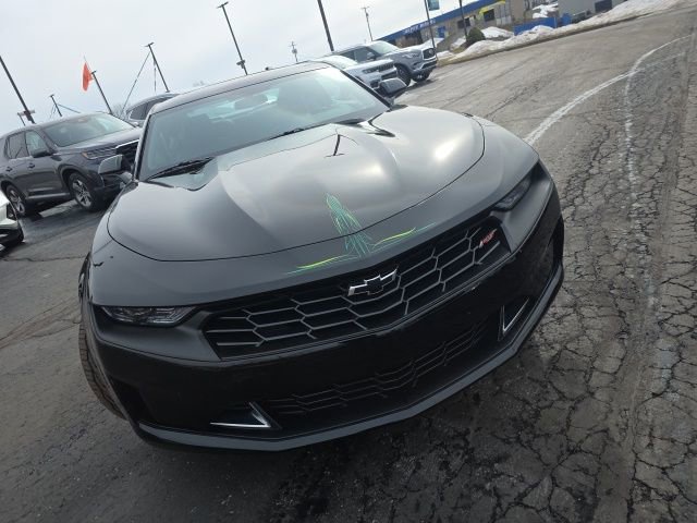 Used 2020 Chevrolet Camaro LT w/ RS Package image 9