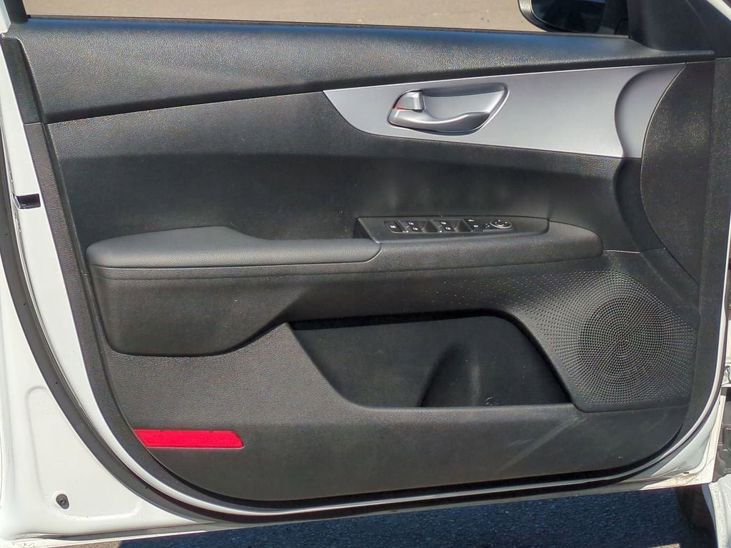 Used 2024 Kia Forte LXS w/ LXS Technology Package image 11