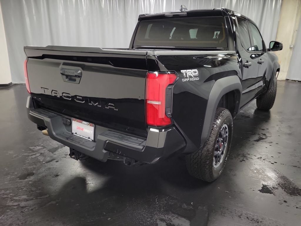 Used 2025 Toyota Tacoma TRD Off-Road AWD/4WD image 8