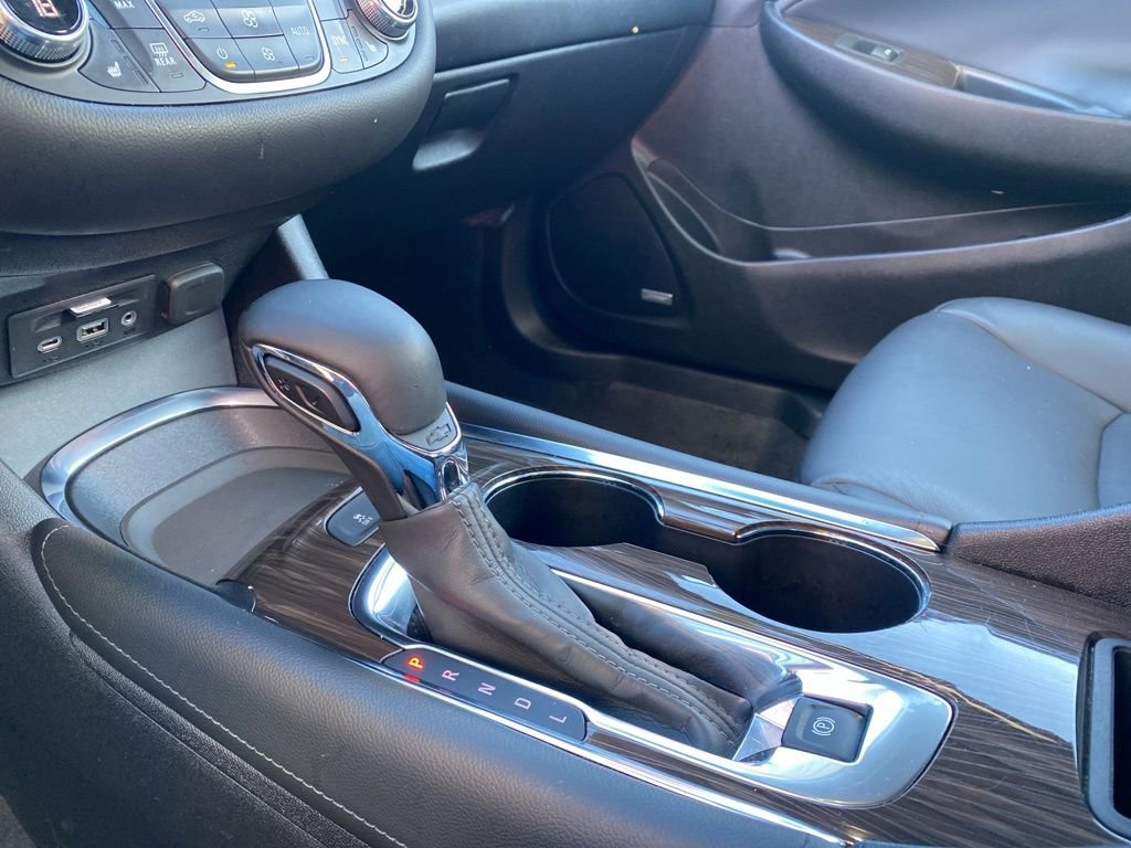 Used 2024 Chevrolet Malibu LT image 24