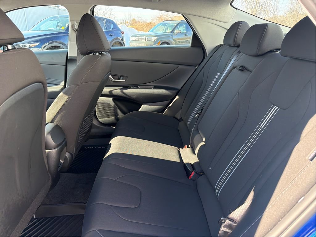Certified 2025 Hyundai Elantra SEL image 10