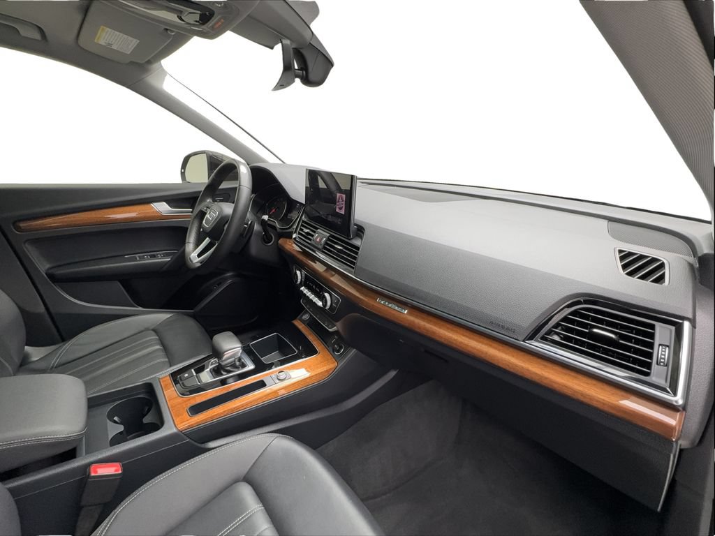Used 2023 Audi Q5 2.0T Premium w/ Convenience Package AWD/4WD image 35