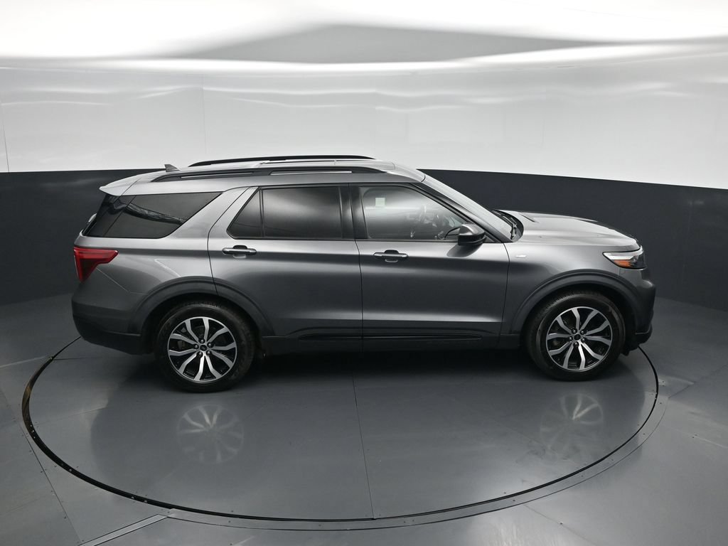 Certified 2023 Ford Explorer ST-Line w/ Class IV Trailer Tow Package RWD image 38