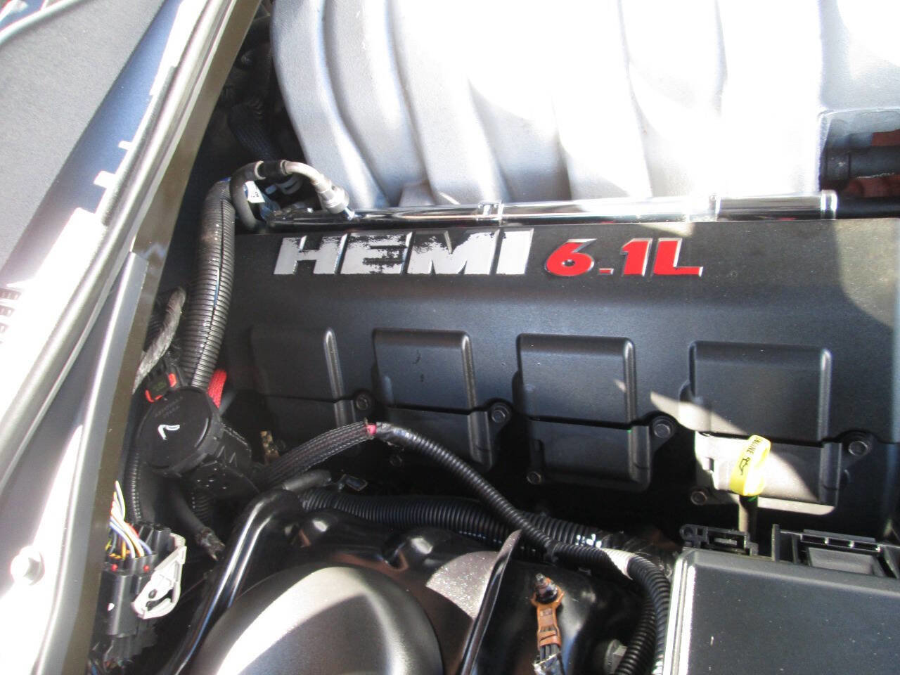 Used 2009 Dodge Challenger SRT8 w/ SRT Option Group II image 19