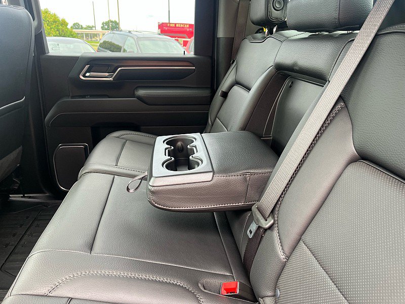 Used 2025 GMC Sierra 3500 Denali w/ Denali Reserve Package AWD/4WD image 25