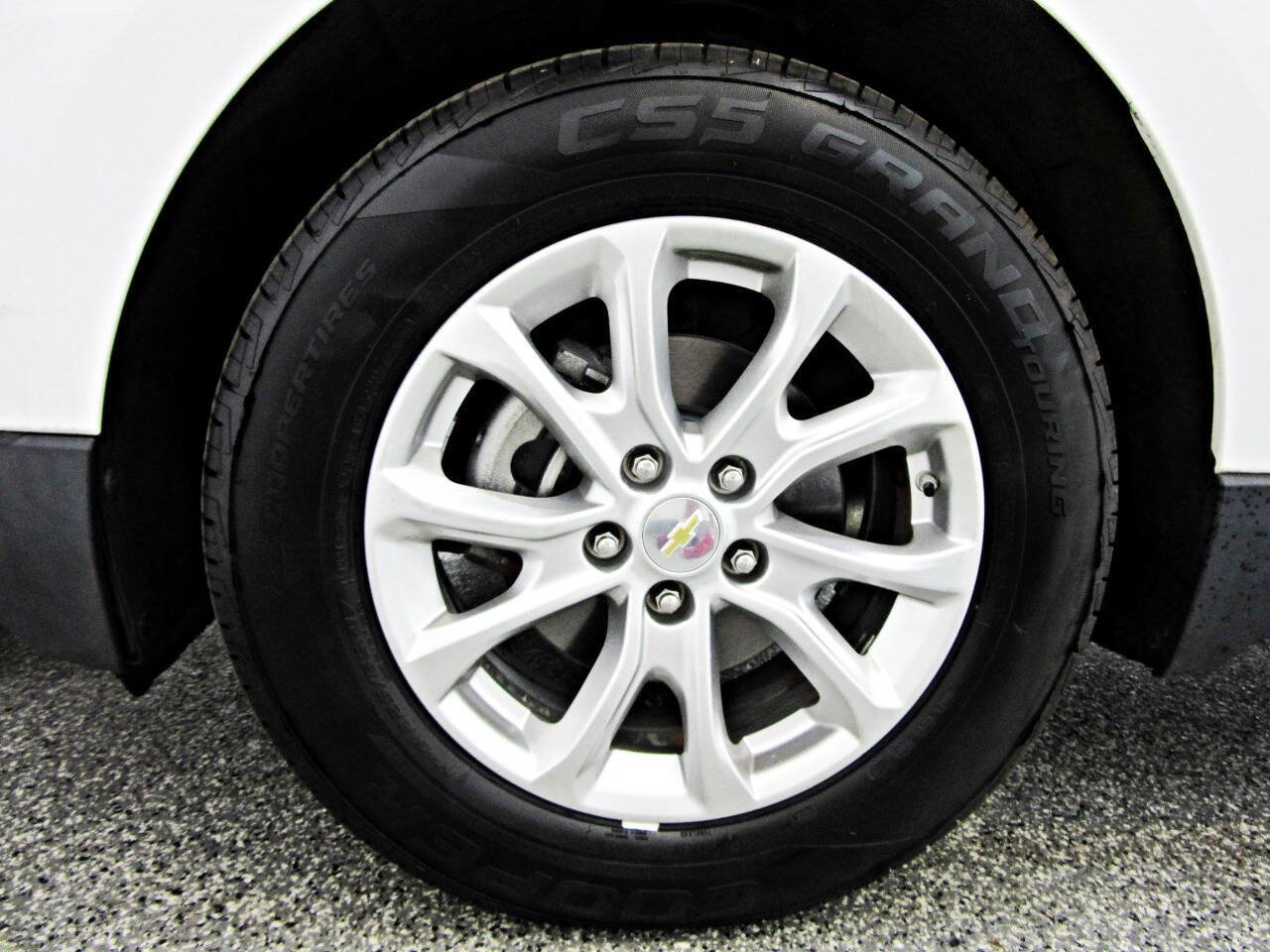 Used 2018 Chevrolet Equinox LT AWD/4WD image 19
